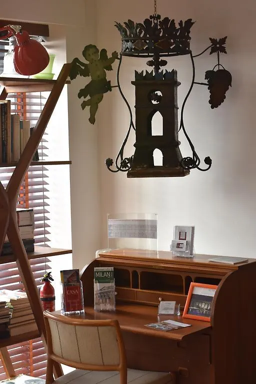 **  Ca' Monteggia Guest House Milan Italy