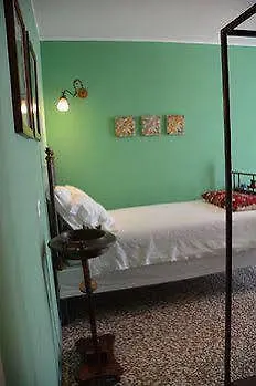**  Ca' Monteggia Guest House Milan Italy